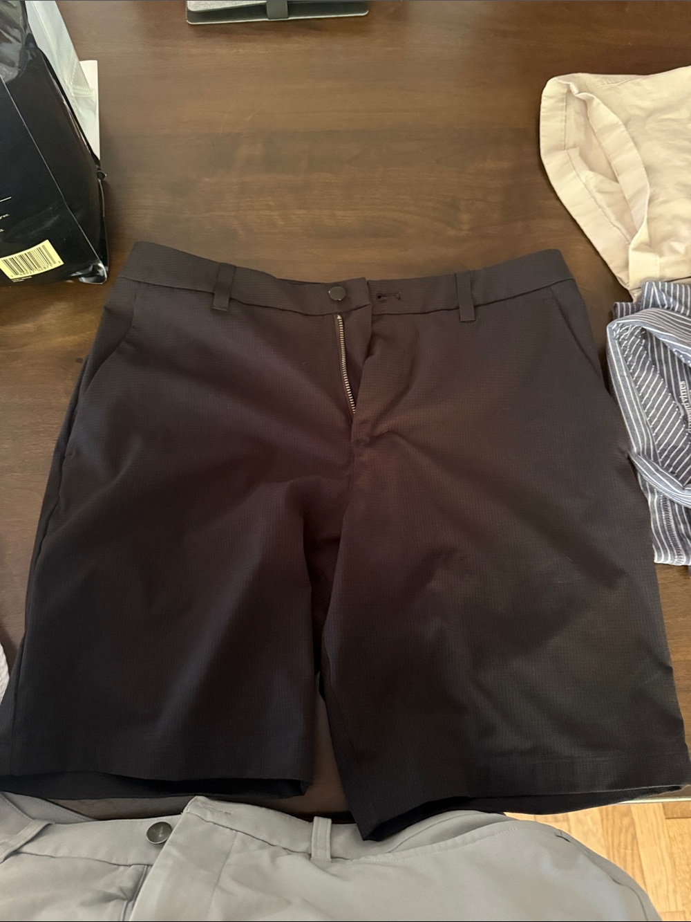 in great condition men’s lululemon dress shorts longer inseam